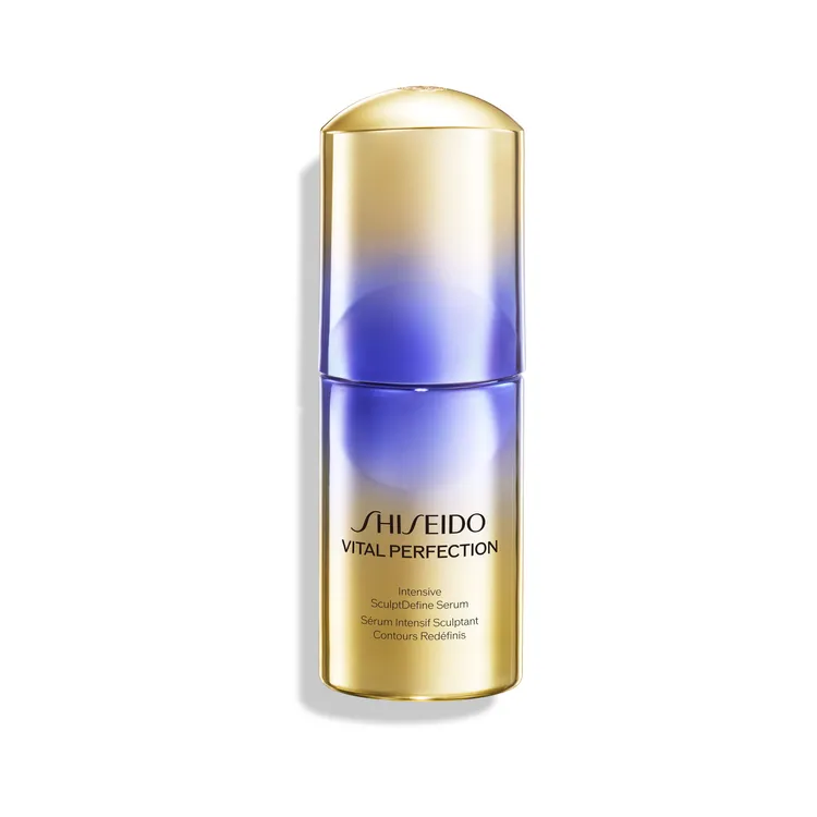 資生堂激抗痕亮采緊緻超級精華，40ml／6000元、80ml／9500元。品牌提供