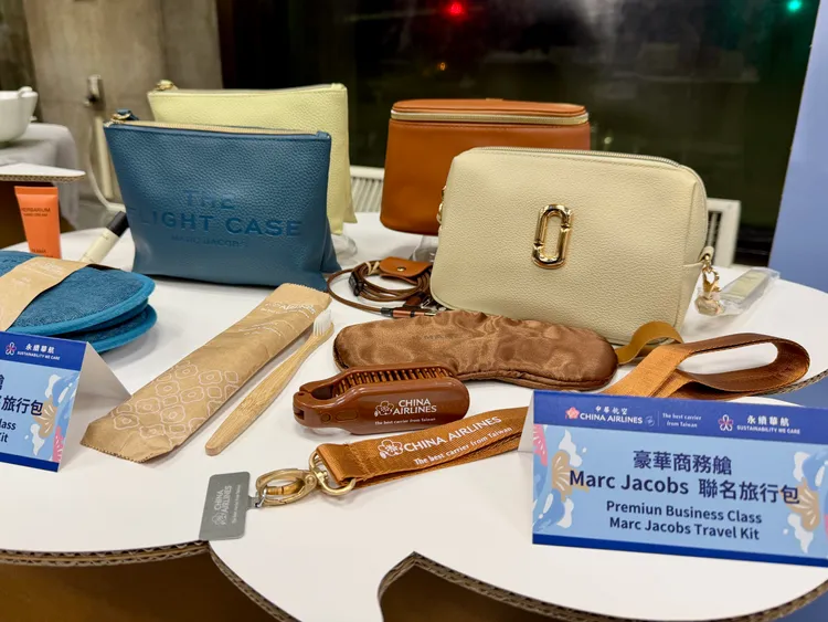 華航全新Marc Jacobs聯名旅行包。莊偉祺攝