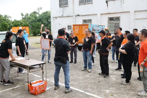 特力屋200人挺公益　走進全台11處兒少據點修繕