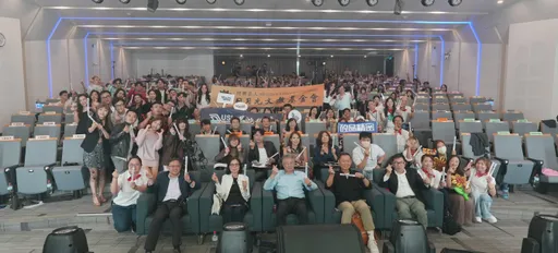 日月光員工不只會做晶片！297人搶當好聲音舞台圓夢