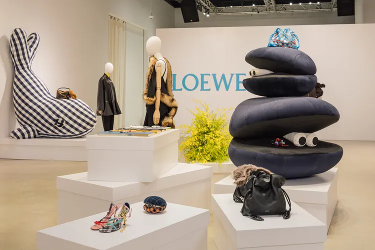 LOEWE 2026秋冬系列預覽。品牌提供