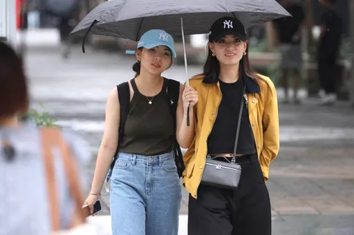 一早涼剩18℃！明要變天了　1圖看懂週末雨區