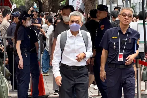 連大帳房對涉背信罪都鬆口　柯文哲拚無罪之路艱辛