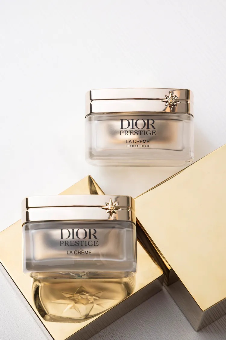 Dior迪奧精萃再生玫瑰胜肽乳霜（一般型 / 豐潤型），50ml／1萬6200元、填充瓶／1萬3750元。品牌提供