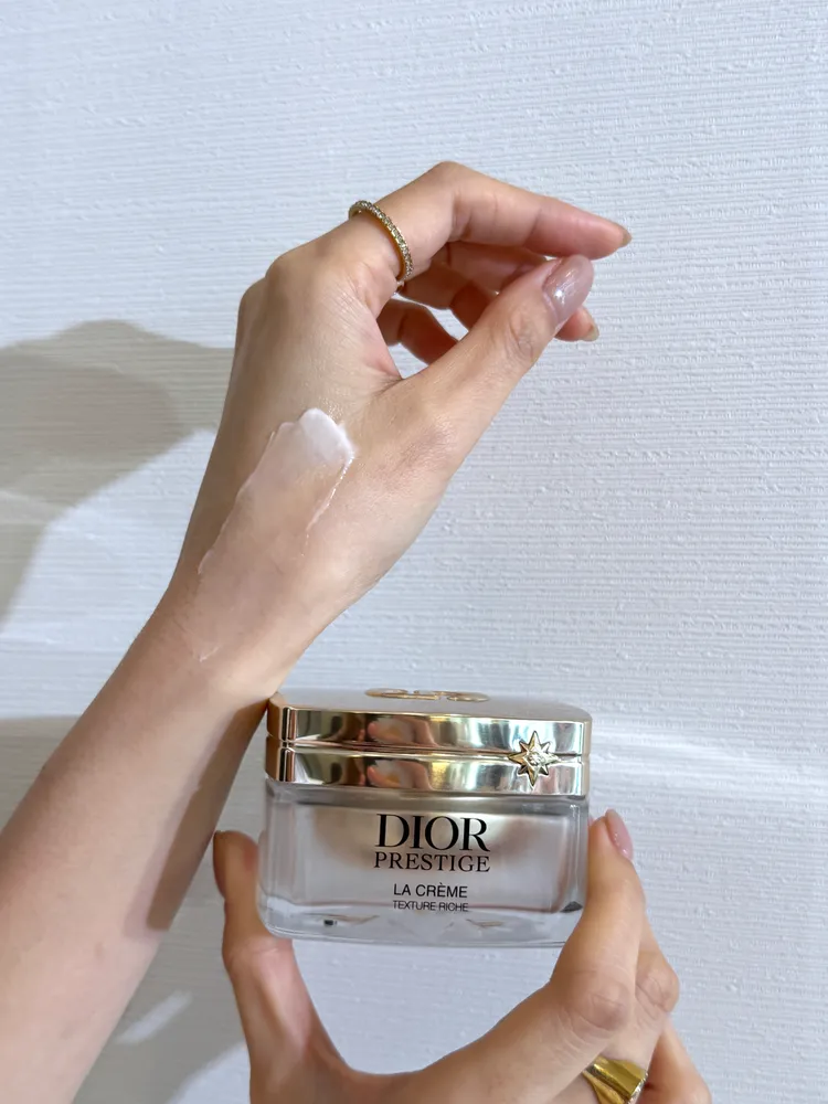 Dior迪奧精萃再生玫瑰胜肽乳霜豐潤型。張家玲攝