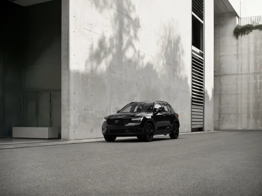 VOLVO迎接2027年式新車到港　XC40推極黑版、台南打造城市展間