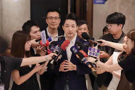 被扯進學歷風波游錫堃喊「躺著也中槍」　蔣萬安火速回應了