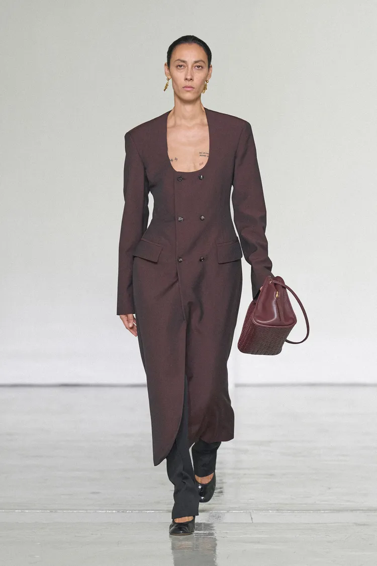 Bottega Veneta 2027 春夏系列。品牌提供
