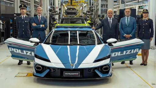 Lamborghini Temerario化身義大利警車　920匹混合動力專門執行急送器官任務