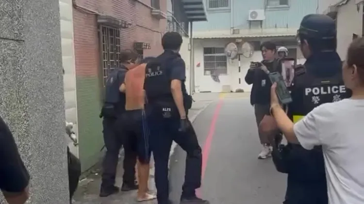 男子逃竄後被警方逮捕。翻攝畫面