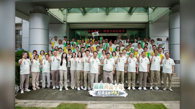 蔡易餘今天也公布競選團隊名單。蔡易餘服務處提供