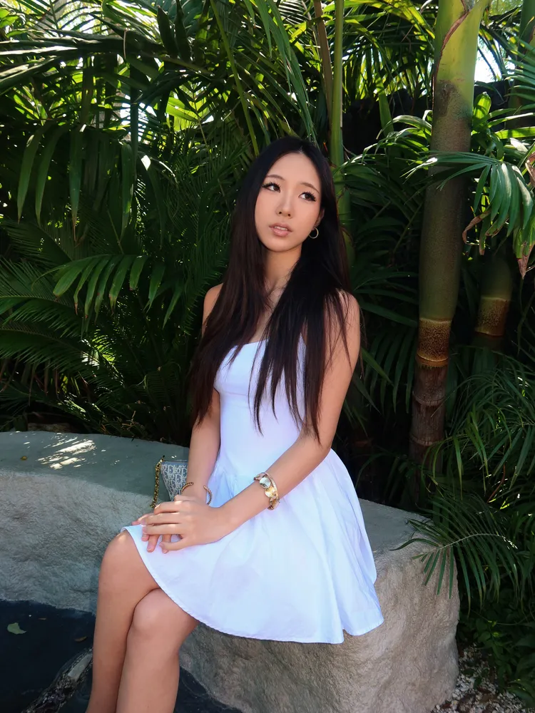 Elly說自己最喜歡的動物是北極熊，所以也喜歡白色。翻攝Elly IG