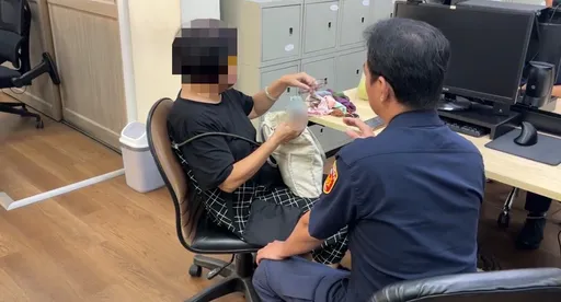 詐團假稱檢警要68歲婦人配合調查！她急變賣金飾　最後一刻向警方求證反轉