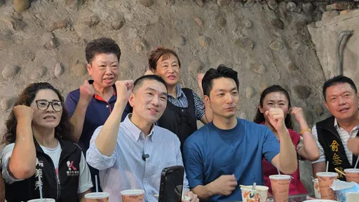 蔣萬安現身基隆挺謝國樑！「國安連線」掃街拜票