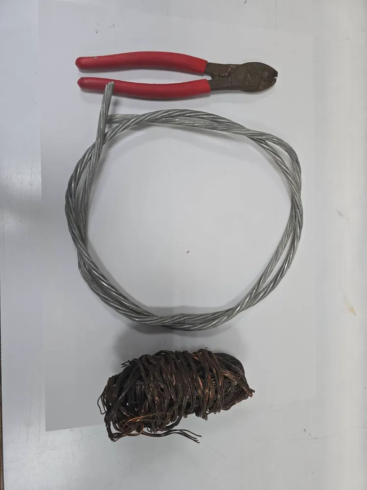 警方起獲作案工具。翻攝畫面