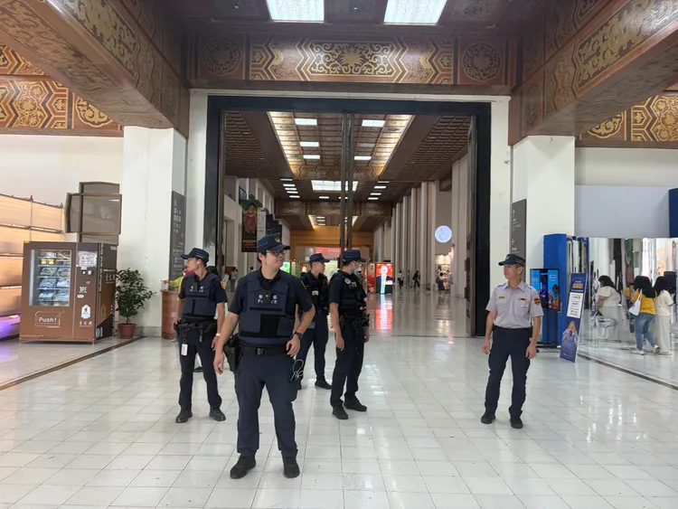 警方加強維安。翻攝畫面