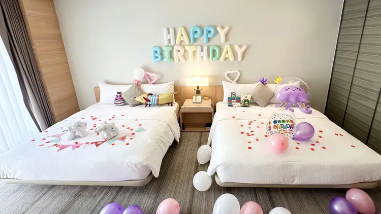 壽星住房專案有機會免費升級價值最高3000元的客房生日布置服務。和逸飯店台南西門館