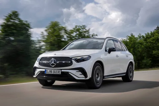 Mercedes-Benz GLC星耀版上市　276萬元起新增數位頭燈與AR導航