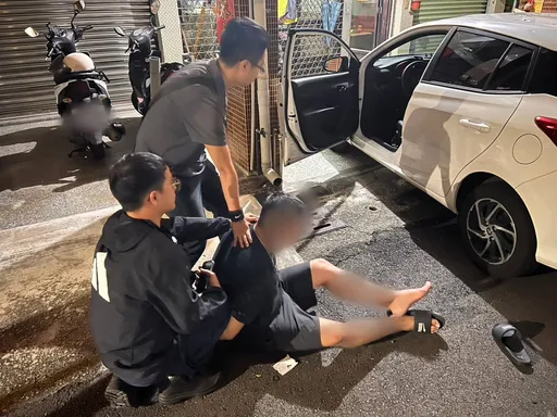 淨化選前治安！小港警圍捕攜械通緝犯　嫌犯企圖衝撞逃逸