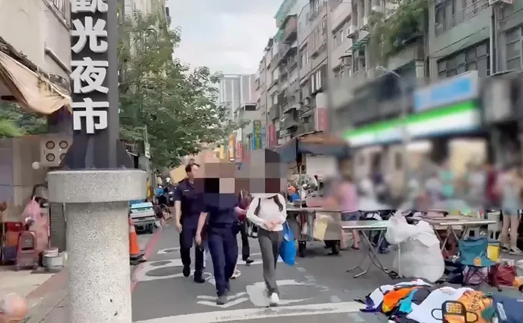 現場一共帶回21人。翻攝畫面