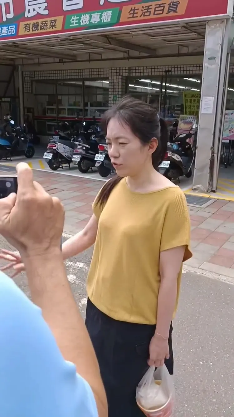 陳幸妤7日心情欠佳，只說「他要我閉嘴我就閉嘴啊，不要再問我了」。翻攝畫面
