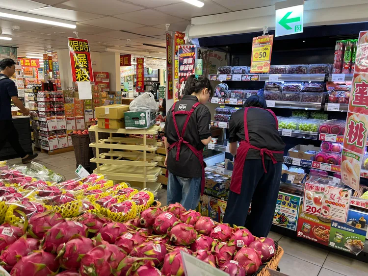 全聯、大全聯祭出平價蔬菜總計70噸貨量。莊宗達攝