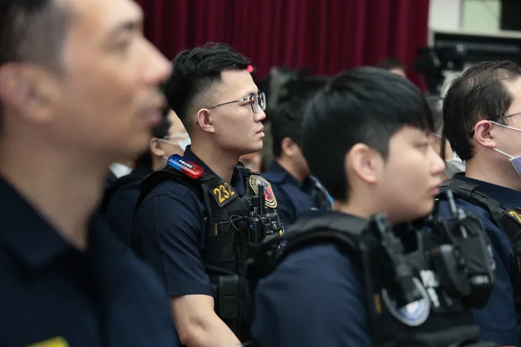 全國5萬多名警員平均每人每月可增加約2000元津貼。行政院提供