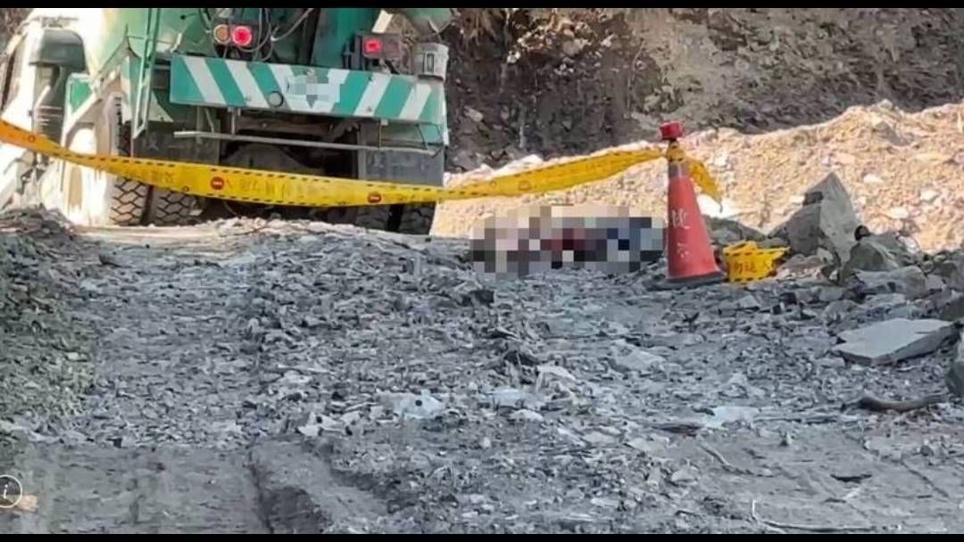 台東野溪整治工人躺便道午休 驚!水泥車不察直接輾斃