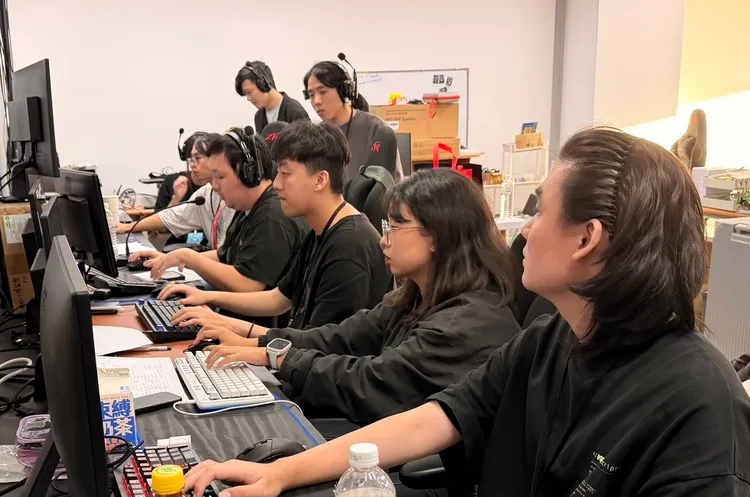 由中信飛牡蠣職業電競戰隊（CTBC Flying Oyster，CFO）與國立政治大學電競社共同主辦的《英雄聯盟》指標校園賽事「2026LUC校園聯賽」，今（13）日在新北電競基地迎來實體總決賽。中信育樂提供