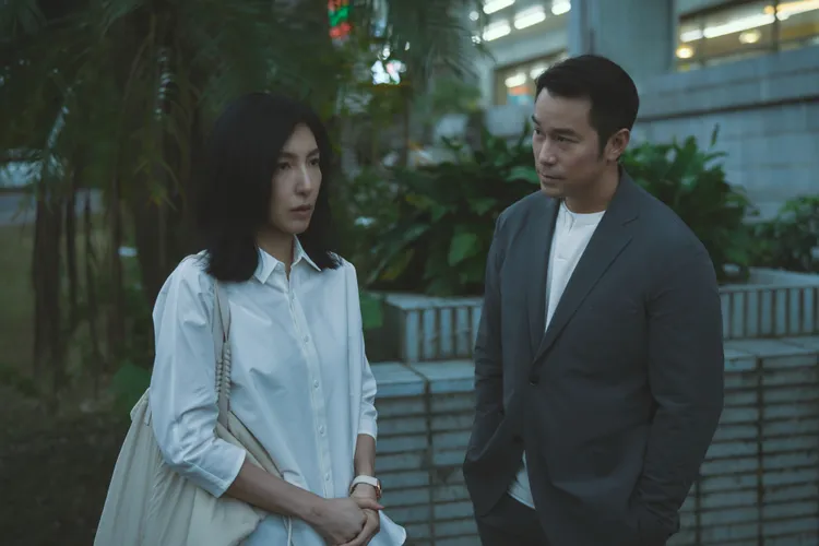張孝全（右）劇中與楊謹華演夫妻。嘉揚電影提供