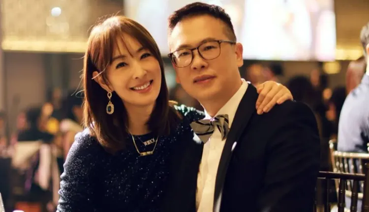 賈永婕與老公王兆杰合照放閃。翻攝賈永婕臉書