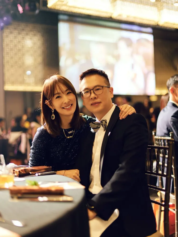 賈永婕與老公王兆杰合照放閃。翻攝賈永婕臉書