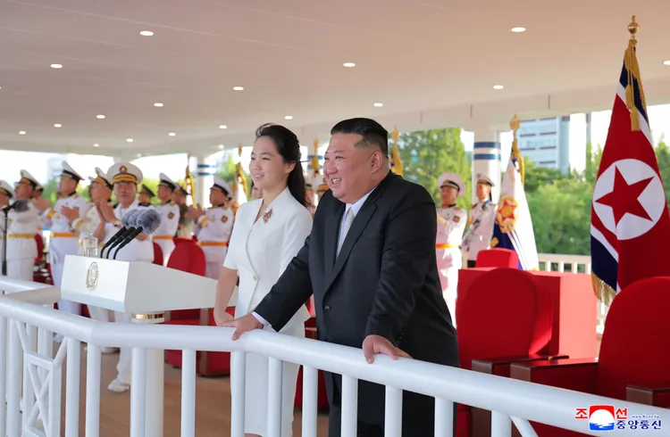 金正恩刻意讓愛女金主愛在重要場合曝光。美聯社