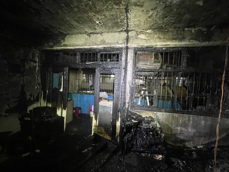 消防員入屋搜索後，發現82歲詹姓老翁已不幸身亡。翻攝照片