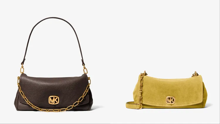MICHAEL KORS Bryant巧克力棕色肩背提包（左）1萬4300元、Bryant查特酒綠色麂皮肩背包（右）1萬1500元。品牌提供