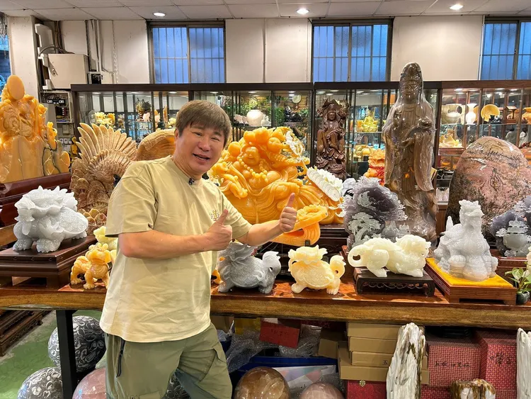 胡瓜胡赴鶯歌陶瓷老街出外景。下面一位提供