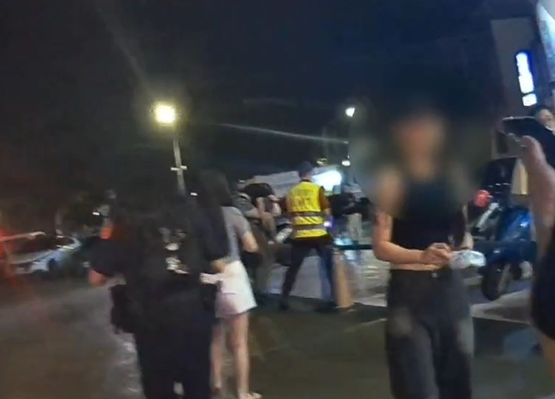 聚餐爆衝突還拍打警槍! 桃警快打部隊噴辣椒水壓制帶回10人