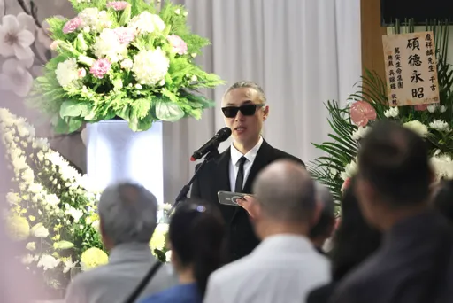 龐祥麟珍藏愛妻第一次剪髮！兒子龐雲徽激動落淚：他捨不得丟