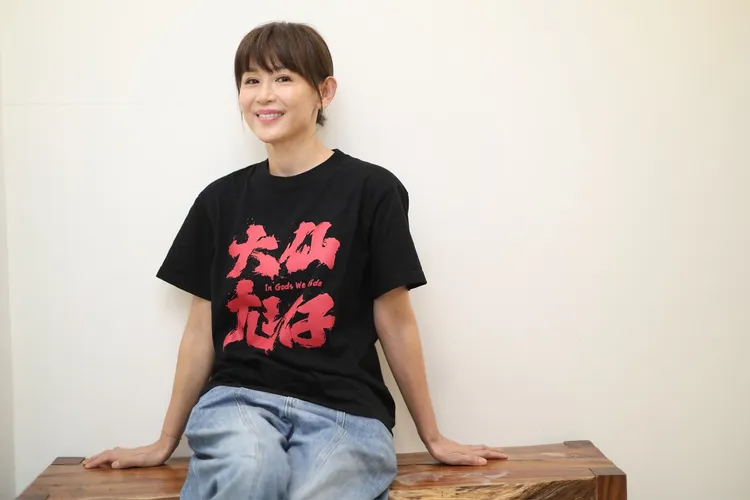 鄭仲茵去茶室跟姐姐聊天。攝影中心攝