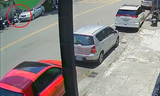 路邊停車刮傷鄰車　啥都沒說就離開！涉肇逃被究辦