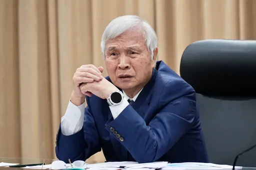 房市問題箭頭指向央行！楊金龍自嘲「公親變事主」：有點捅到蜂窩