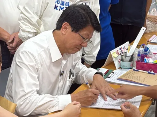 謝龍介登記參選臺南市長！車隊遊行　喊「翻轉大台南，人民贏一次」