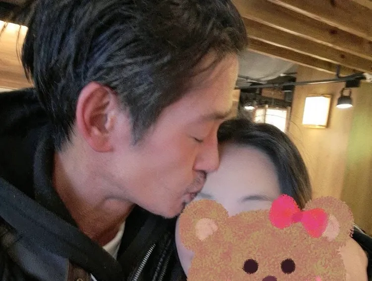 唐治平女友（右）對現實很無奈。資料照、翻攝自唐治平臉書