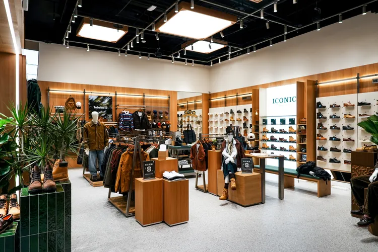Timberland全新概念店帶來齊全商品與一整面壯觀鞋牆。品牌提供