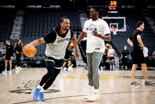 NBA最狂副業！馬刺球星拿7.6億「買下一間銀行」：不是玩票