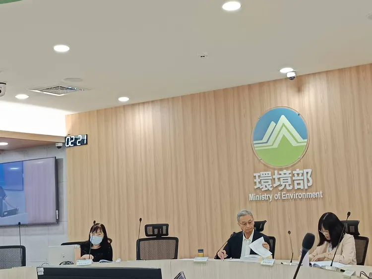 台電興達電廠第二期更新計畫環境影響說明書今舉辧初審會議。許麗珍攝