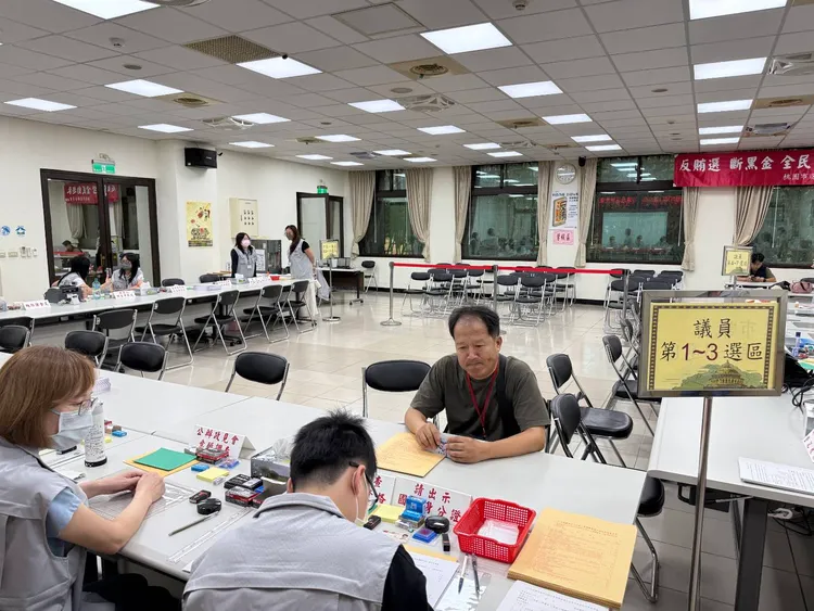 蕭湘瀚登記參選。翻攝照片
