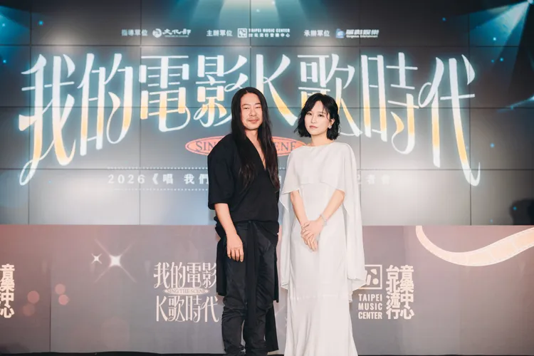 乱彈阿翔與法蘭 Fran開心合作。北流提供