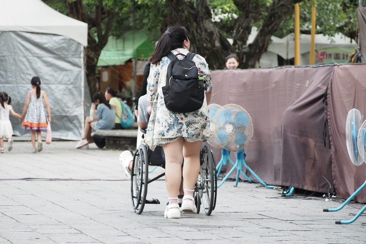 前樂團女主唱遇死亡車禍 老公遭粉碎性骨折!自己也大面積受傷