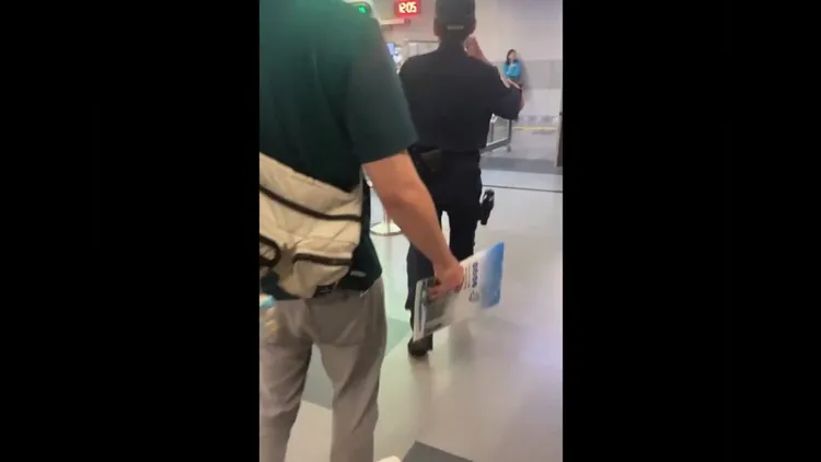 警方於許男入境時逮人。翻攝畫面
